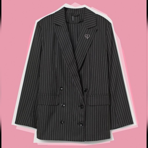 NWOT Blackpink H&M Pinstripe Blazer Jacket With Heart Detail S New Witho… - Picture 1 of 5